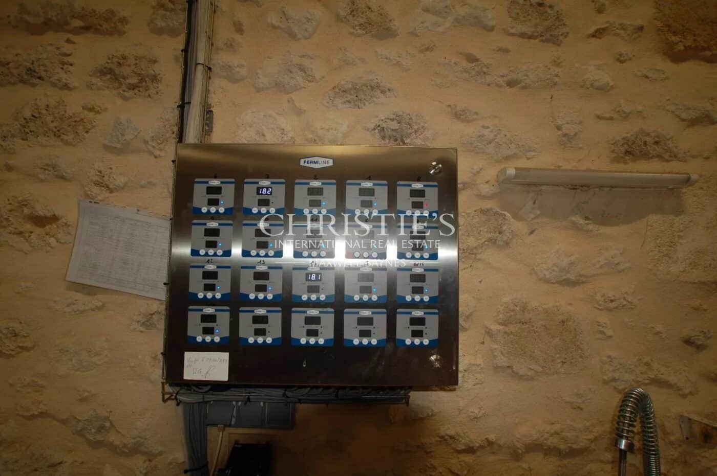 Propriété viticole de 28 ha en excellent état avec bâtiments de caractère