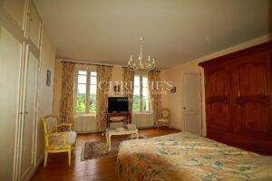 Charmante maison en pierre ouverte sur la nature et son jardin