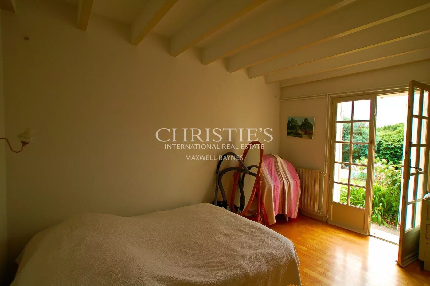 Charmante maison en pierre ouverte sur la nature et son jardin