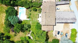 Charmante maison en pierre ouverte sur la nature et son jardin