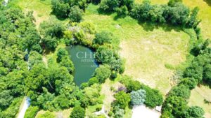 Charming stone house opening on nature and its garden