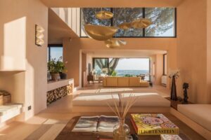 Petit domaine viticole d'agrément à faire renaître avec superbe villa