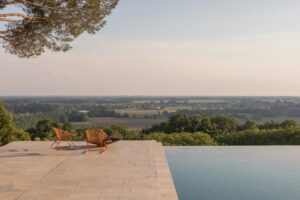 Petit domaine viticole d'agrément à faire renaître avec superbe villa