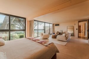 Petit domaine viticole d'agrément à faire renaître avec superbe villa