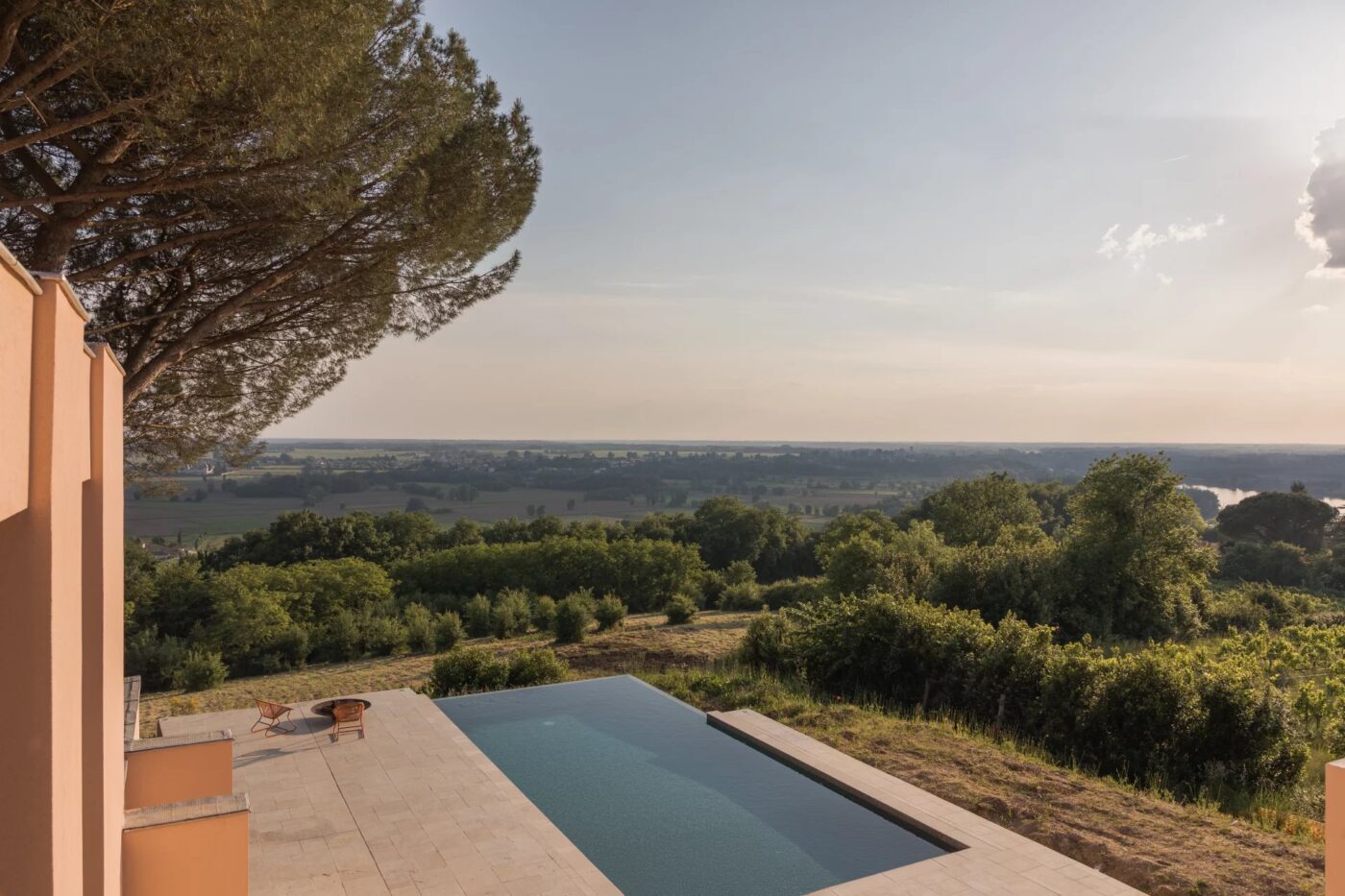 Petit domaine viticole d'agrément à faire renaître avec superbe villa