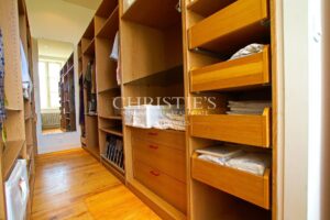 Magnifique château avec vignoble proche de Bordeaux.