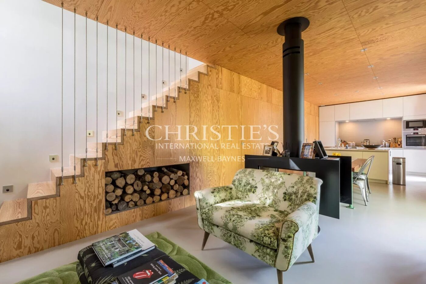 Exclusivité - Propriété de charme composée d'un manoir, longère, salle de cinéma, grange, petit vignoble...