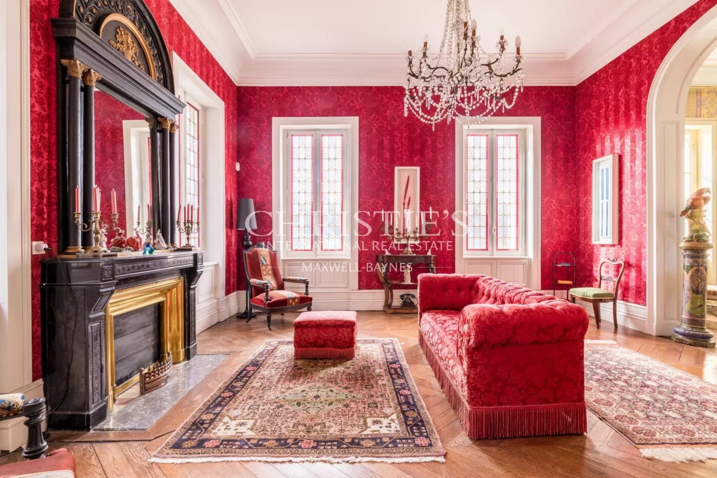 Exclusivité - Propriété de charme composée d'un manoir, longère, salle de cinéma, grange, petit vignoble...