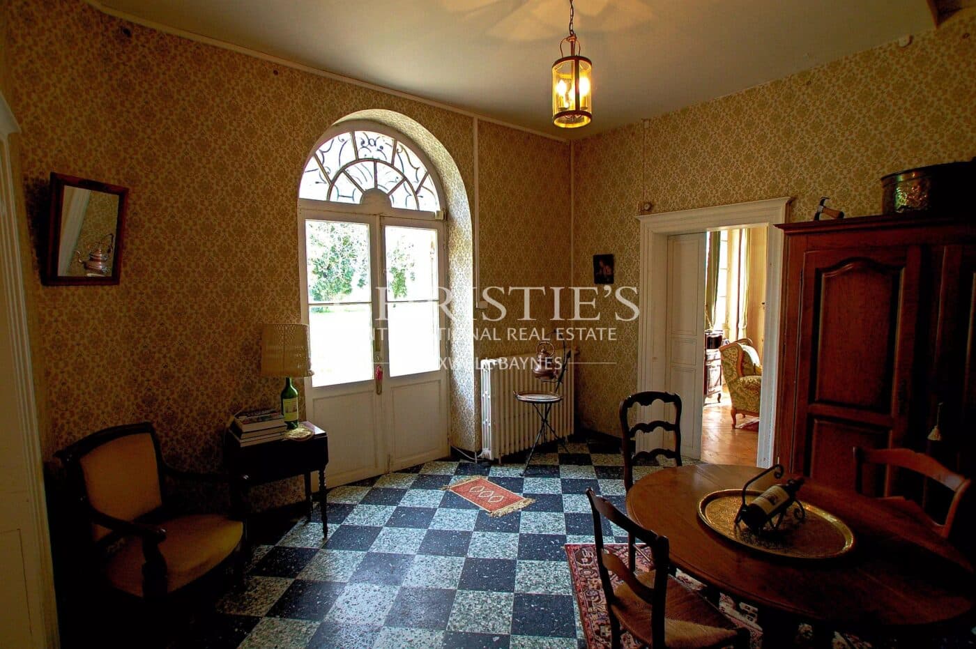 Propriété viticole de 5.5 hectares sur Saint-Émilion - Voisin de Grand Cru Classé