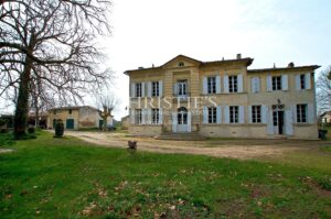 Propriété viticole de 5.5 hectares sur Saint-Émilion - Voisin de Grand Cru Classé