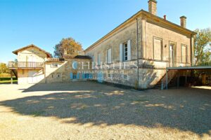 Domaine viticole d'agrément de charme avec vue sur la Dordogne