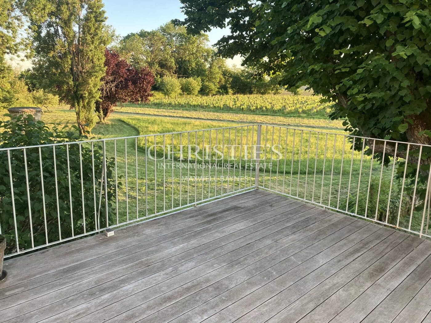 Domaine viticole d'agrément de charme avec vue sur la Dordogne
