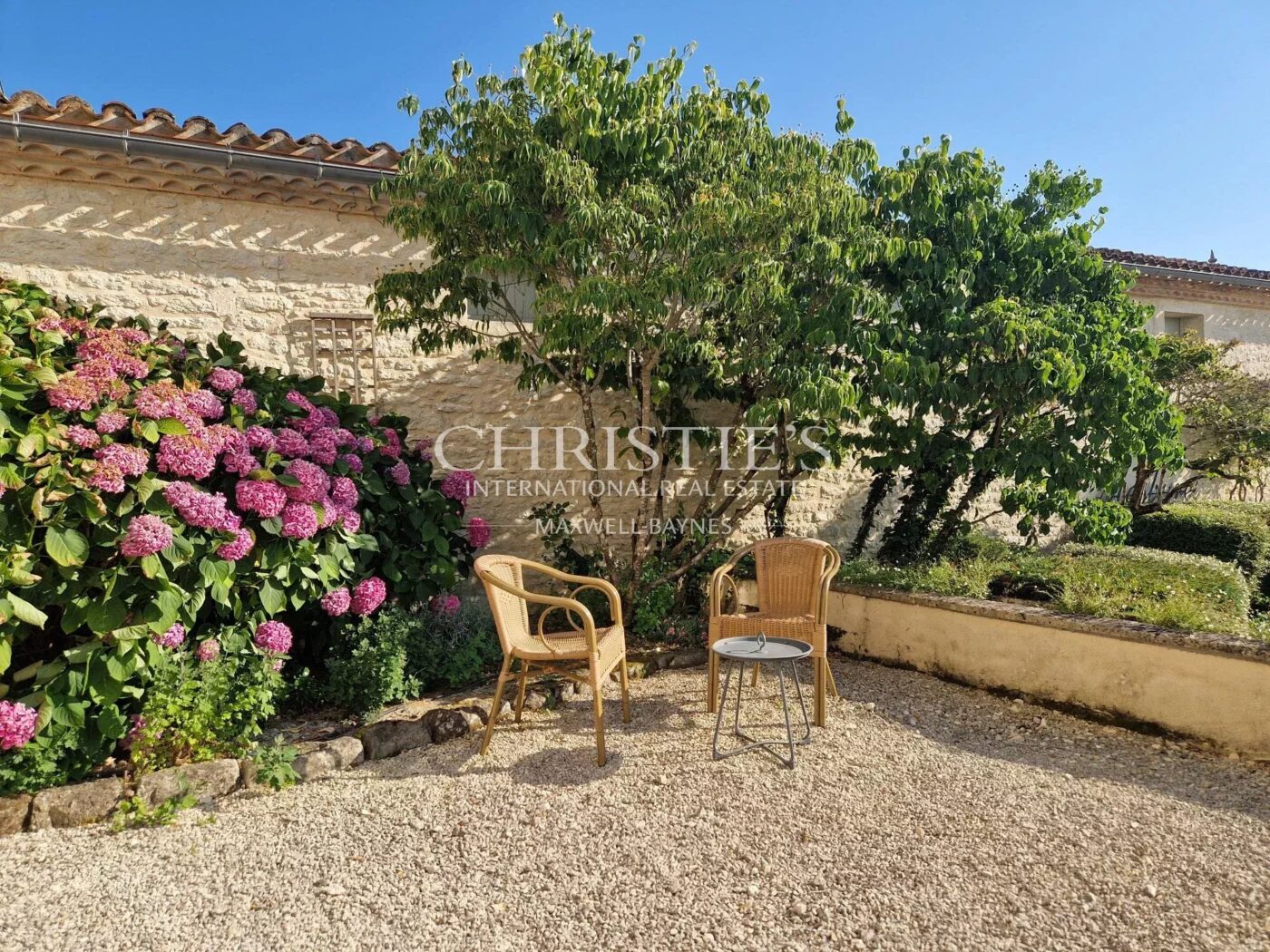 Beautiful organic vineyard estate in the Montravel, Haut-Montravel and Côtes de Bergerac AOCs