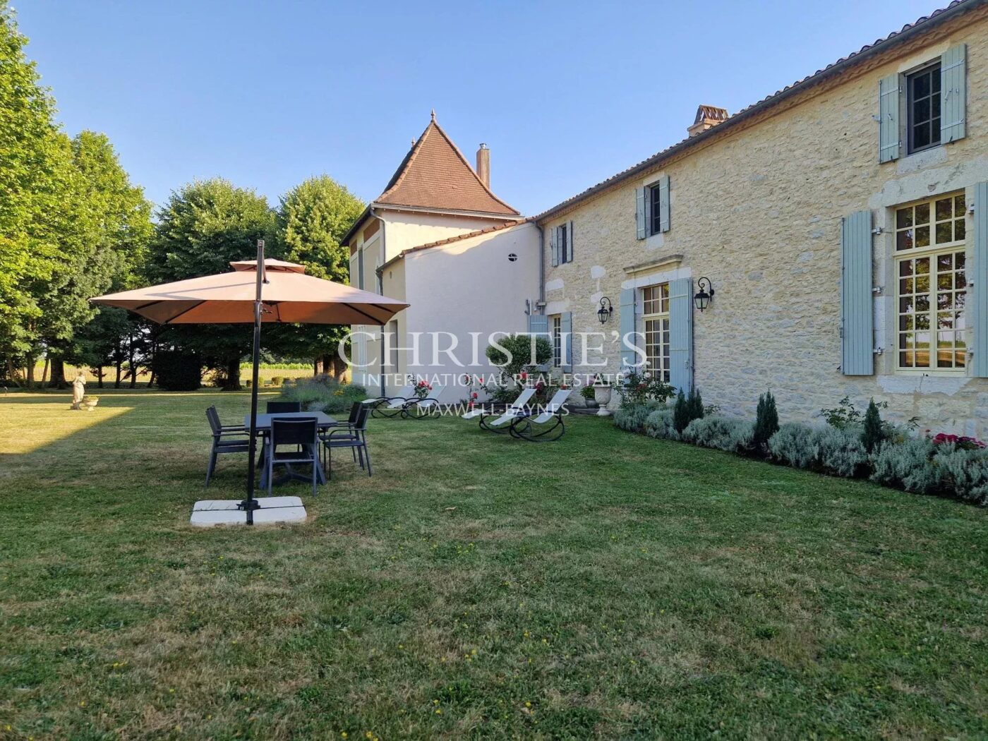 Beautiful organic vineyard estate in the Montravel, Haut-Montravel and Côtes de Bergerac AOCs