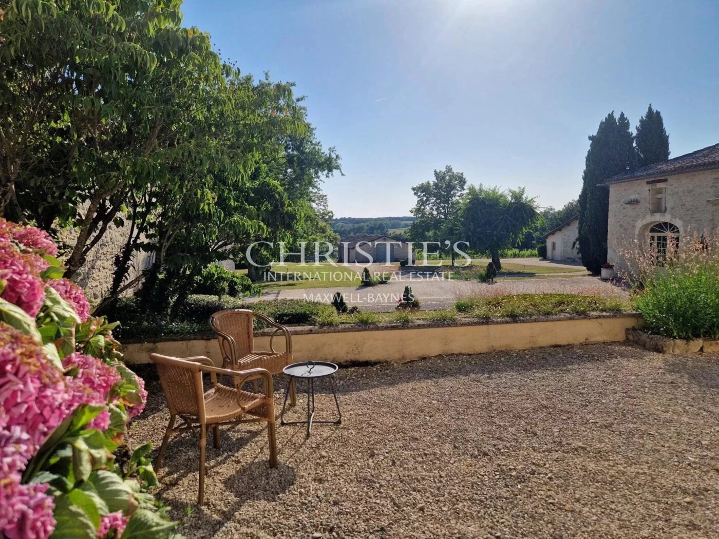 Beautiful organic vineyard estate in the Montravel, Haut-Montravel and Côtes de Bergerac AOCs