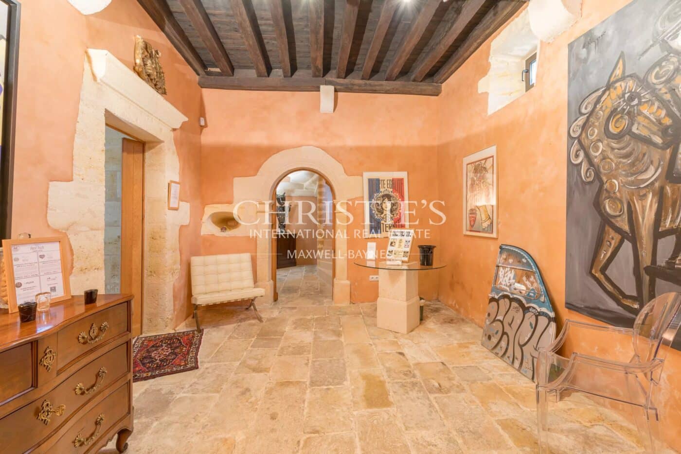 Magnifique Château historique avec une petite activité viticole en AOP Bordeaux Supérieur à proximité de Bordeaux / Saint-Émilion