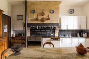 Magnifique Château historique avec une petite activité viticole en AOP Bordeaux Supérieur à proximité de Bordeaux / Saint-Émilion