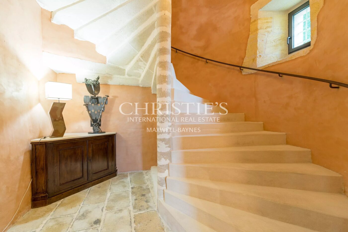 Magnifique Château historique avec une petite activité viticole en AOP Bordeaux Supérieur à proximité de Bordeaux / Saint-Émilion