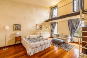 Magnifique Château historique avec une petite activité viticole en AOP Bordeaux Supérieur à proximité de Bordeaux / Saint-Émilion