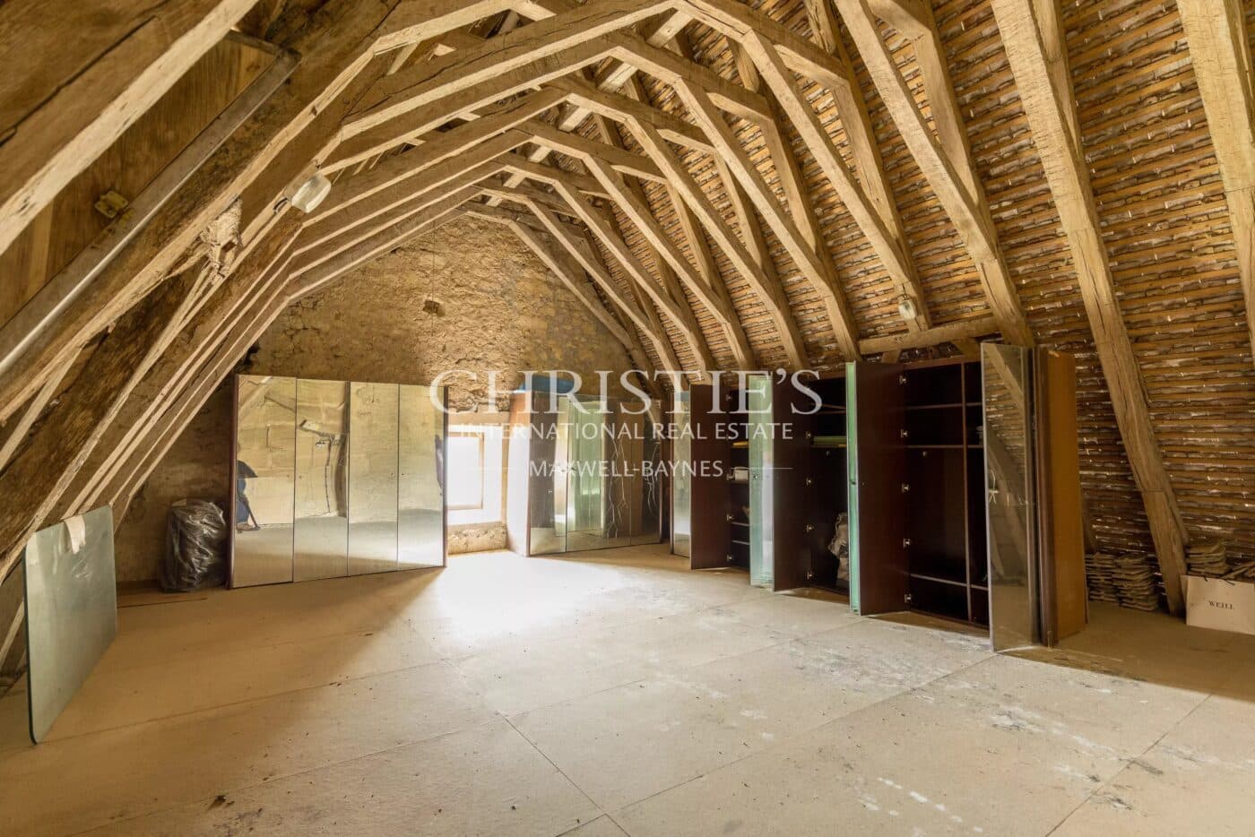 Magnifique Château historique avec une petite activité viticole en AOP Bordeaux Supérieur à proximité de Bordeaux / Saint-Émilion