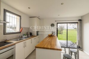 Magnifique Château historique avec une petite activité viticole en AOP Bordeaux Supérieur à proximité de Bordeaux / Saint-Émilion