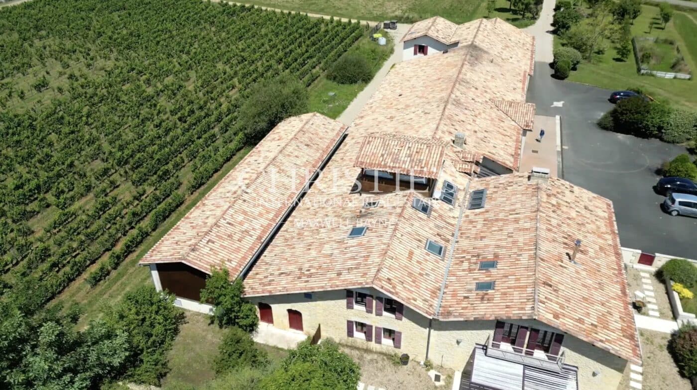 Domaine viticole de référence en biodynamie aux portes de Saint-Émilion